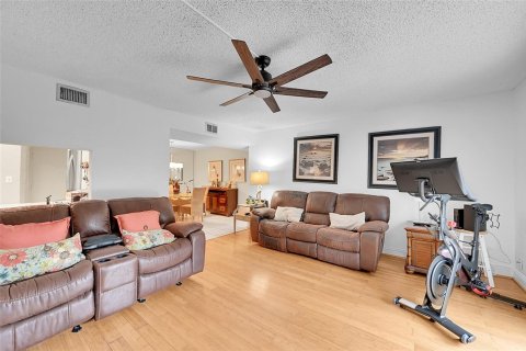 Condo in Fort Lauderdale, Florida, 2 bedrooms  № 2326785 - photo 16