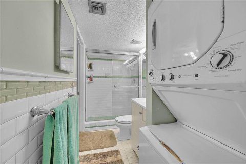 Condo in Fort Lauderdale, Florida, 2 bedrooms  № 2326785 - photo 28