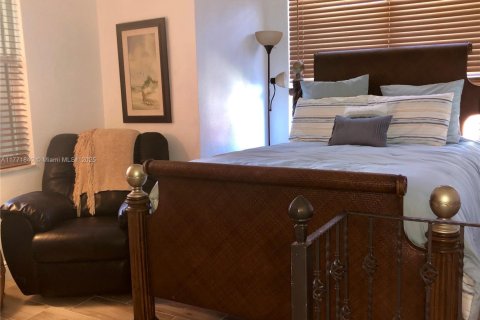 Copropriété à vendre à Hallandale Beach, Floride: 2 chambres, 78.04 m2 № 1960147 - photo 8