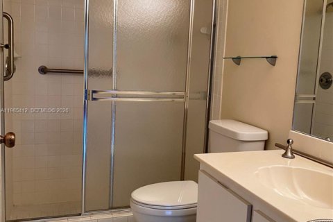 Снять в аренду таунхаус в Бока-Ратон, Флорида 2 спальни, 92.9м2, № 2047864 - фото 30