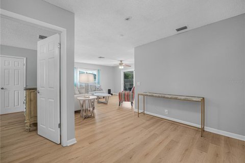 Casa en venta en Winter Haven, Florida, 4 dormitorios, 156.73 m2 № 2344786 - foto 6