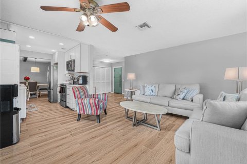 Casa en venta en Winter Haven, Florida, 4 dormitorios, 156.73 m2 № 2344786 - foto 2