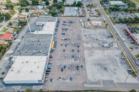 Immobilier commercial à louer à Tampa, Floride: 6926.05 m2 № 1793195 - photo 27