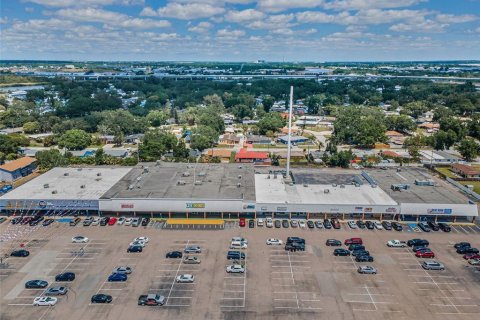 Immobilier commercial à louer à Tampa, Floride: 6926.05 m2 № 1793195 - photo 13