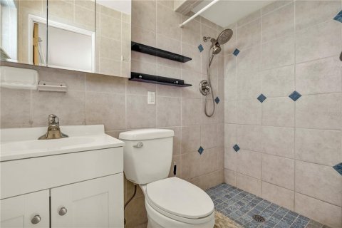 Casa en alquiler en Saint Petersburg, Florida, 3 dormitorios, 139.73 m2 № 1518687 - foto 21