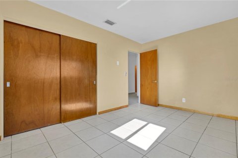 Casa en alquiler en Saint Petersburg, Florida, 3 dormitorios, 139.73 m2 № 1518687 - foto 23