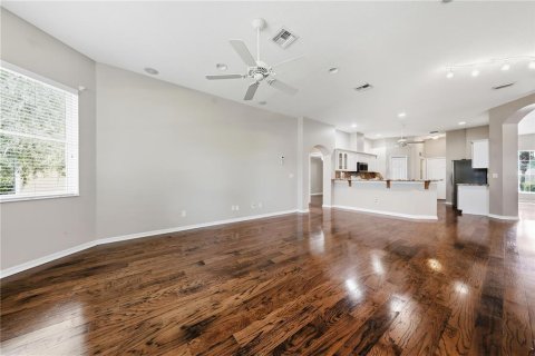 House in Leesburg, Florida 3 bedrooms, 221.66 sq.m. № 2404770 - photo 18