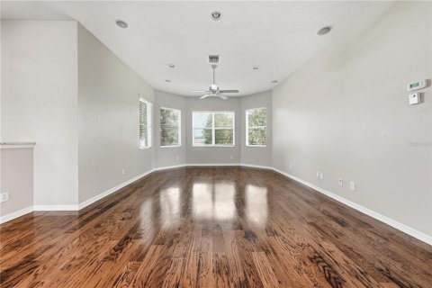 House in Leesburg, Florida 3 bedrooms, 221.66 sq.m. № 2404770 - photo 17