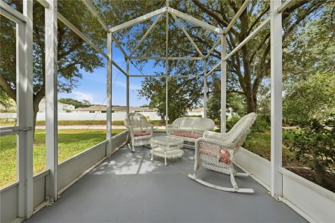 House in Leesburg, Florida 3 bedrooms, 221.66 sq.m. № 2404770 - photo 6