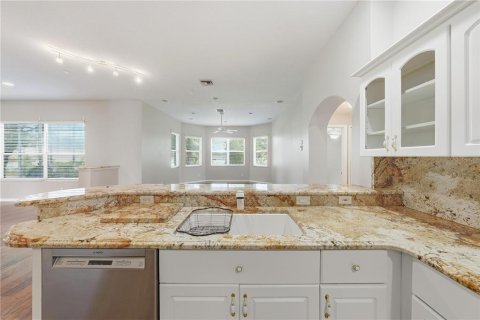 House in Leesburg, Florida 3 bedrooms, 221.66 sq.m. № 2404770 - photo 15