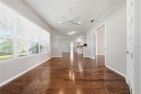 House in Leesburg, Florida 3 bedrooms, 221.66 sq.m. № 2404770 - photo 21