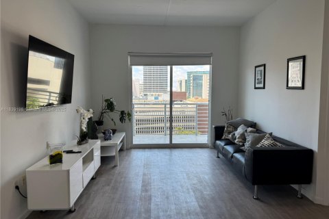 Condo in Miami, Florida, 1 bedroom  № 1827614 - photo 26
