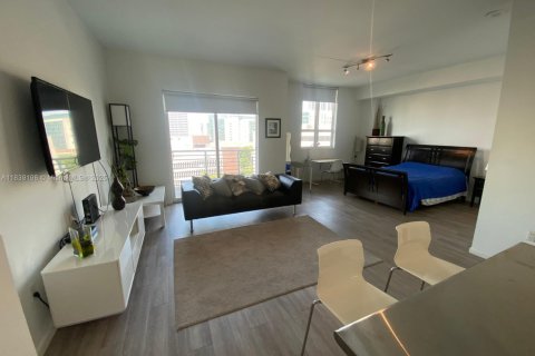 Condo in Miami, Florida, 1 bedroom  № 1827614 - photo 18