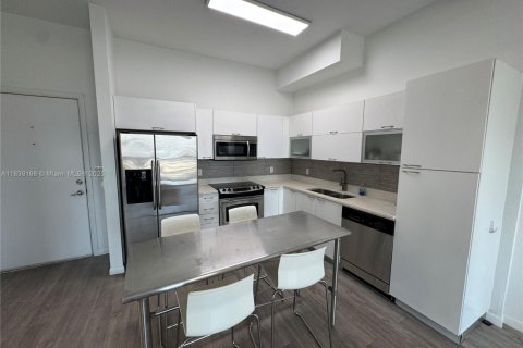 Condo in Miami, Florida, 1 bedroom  № 1827614 - photo 28