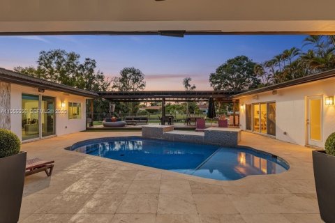 Купить виллу или дом в Уэстон, Флорида 7 спален, 474.27м2, № 2027097 - фото 3