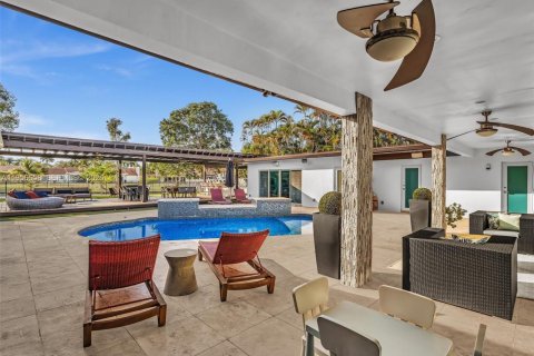 Купить виллу или дом в Уэстон, Флорида 7 спален, 474.27м2, № 2027097 - фото 20