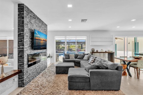 Купить виллу или дом в Уэстон, Флорида 7 спален, 474.27м2, № 2027097 - фото 21