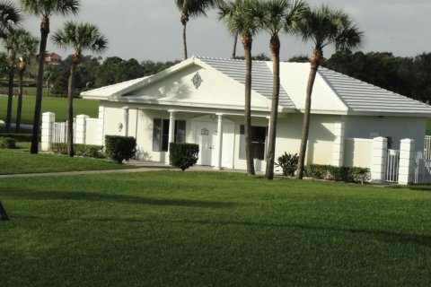 Condominio en alquiler en West Palm Beach, Florida, 2 dormitorios, 128.67 m2 № 1151490 - foto 1