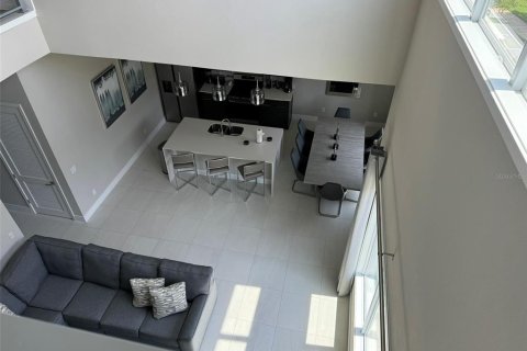 Condominio en venta en Kissimmee, Florida, 5 dormitorios, 244.33 m2 № 1300149 - foto 9