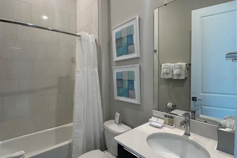 Condominio en venta en Kissimmee, Florida, 5 dormitorios, 244.33 m2 № 1300149 - foto 12