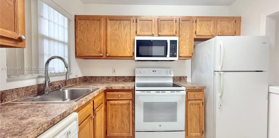 Condo à West Palm Beach, Floride, 2 chambres  № 2002158