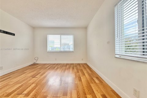 Copropriété à louer à West Palm Beach, Floride: 2 chambres, 82.68 m2 № 2002158 - photo 12