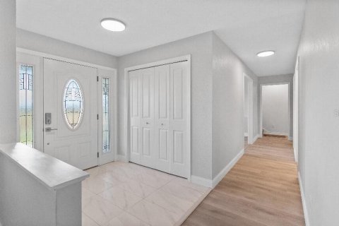 Villa ou maison à vendre à Grand Island, Floride: 4 chambres, 240.25 m2 № 1919194 - photo 5