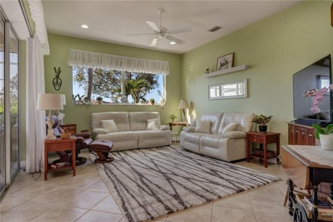 Casa en venta en North Port, Florida, 4 dormitorios, 207.73 m2 № 1914406 - foto 19