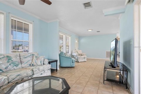 Apartment in Punta Gorda, Florida 2 bedrooms, 102.56 sq.m. № 2205382 - photo 11