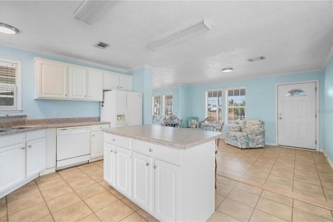 Apartment in Punta Gorda, Florida 2 bedrooms, 102.56 sq.m. № 2205382 - photo 14