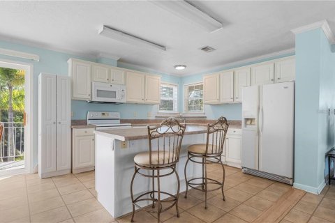 Apartment in Punta Gorda, Florida 2 bedrooms, 102.56 sq.m. № 2205382 - photo 13