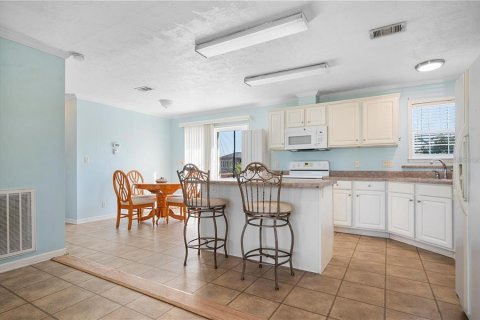 Apartment in Punta Gorda, Florida 2 bedrooms, 102.56 sq.m. № 2205382 - photo 12