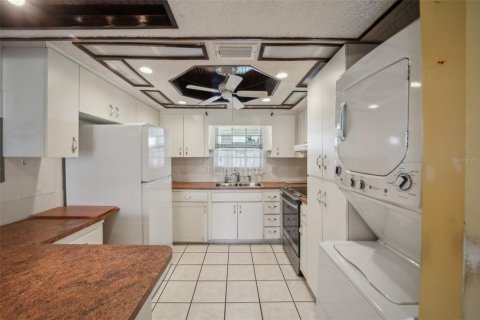 Купить кондоминиум в Брэндон, Флорида 4 комнаты, 101.26м2, № 1624536 - фото 2