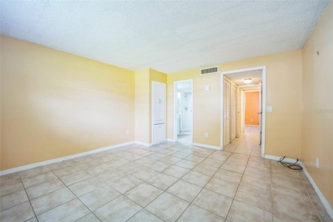 Купить кондоминиум в Брэндон, Флорида 4 комнаты, 101.26м2, № 1624536 - фото 6