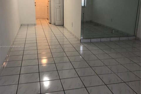 Condominio en venta en Miami Beach, Florida, 37.72 m2 № 1977733 - foto 7