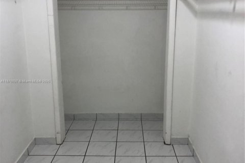 Condominio en venta en Miami Beach, Florida, 37.72 m2 № 1977733 - foto 6