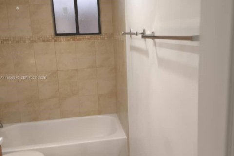 Купить кондоминиум в Майами, Флорида 2 спальни, 89.65м2, № 2048611 - фото 4