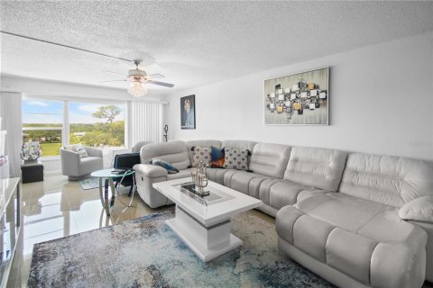 Copropriété à vendre à Largo, Floride: 2 chambres, 133.78 m2 № 2217456 - photo 5