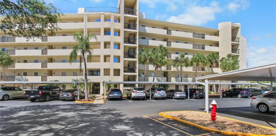 Condo à Largo, Floride, 2 chambres  № 2217456