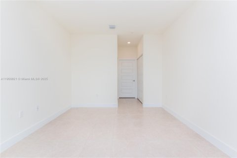 Condo in Doral, Florida, 1 bedroom  № 1952194 - photo 23