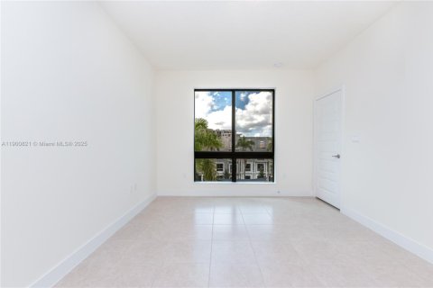 Condo in Doral, Florida, 1 bedroom  № 1952194 - photo 21
