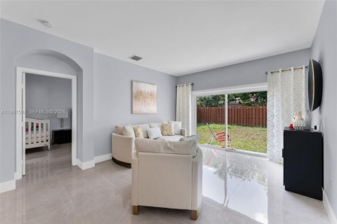 Купить виллу или дом в Майами, Флорида 3 спальни, 150.69м2, № 2026405 - фото 18