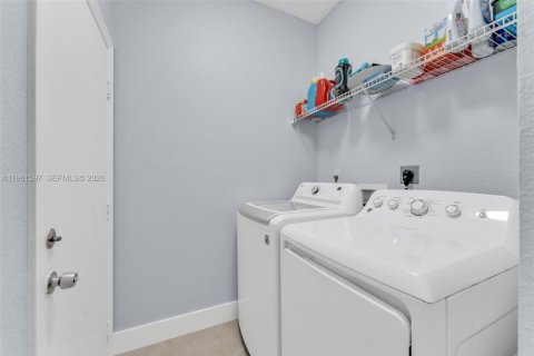 Купить виллу или дом в Майами, Флорида 3 спальни, 150.69м2, № 2026405 - фото 24