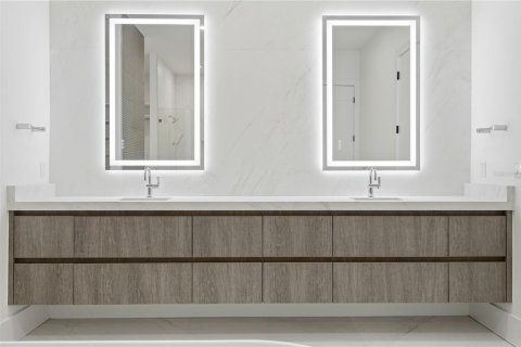 Villa ou maison à vendre à Tampa, Floride: 5 chambres, 320.51 m2 № 2218862 - photo 28