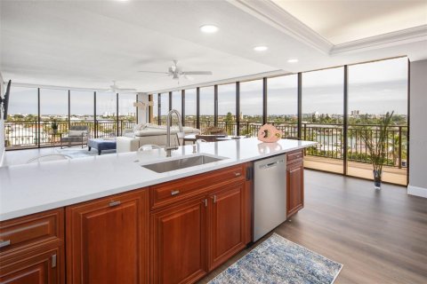 Copropriété à louer à Treasure Island, Floride: 2 chambres, 140.28 m2 № 1883137 - photo 3