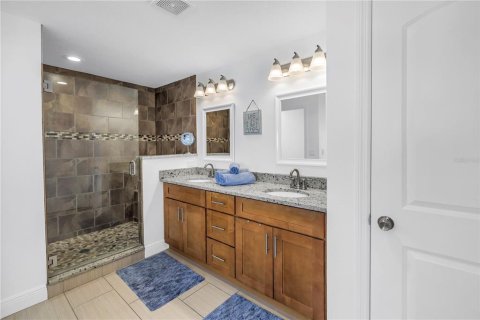 Adosado en venta en Indian Rocks Beach, Florida, 3 dormitorios, 168.34 m2 № 2166144 - foto 17