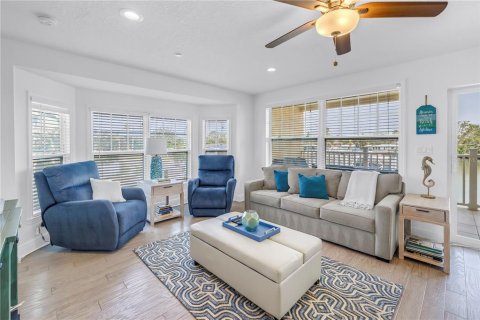 Adosado en venta en Indian Rocks Beach, Florida, 3 dormitorios, 168.34 m2 № 2166144 - foto 5