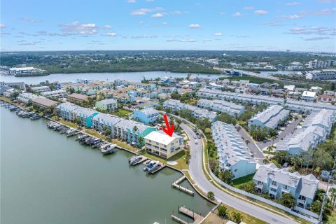Adosado en venta en Indian Rocks Beach, Florida, 3 dormitorios, 168.34 m2 № 2166144 - foto 30