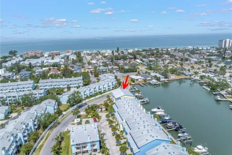 Adosado en venta en Indian Rocks Beach, Florida, 3 dormitorios, 168.34 m2 № 2166144 - foto 28