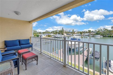 Adosado en venta en Indian Rocks Beach, Florida, 3 dormitorios, 168.34 m2 № 2166144 - foto 24